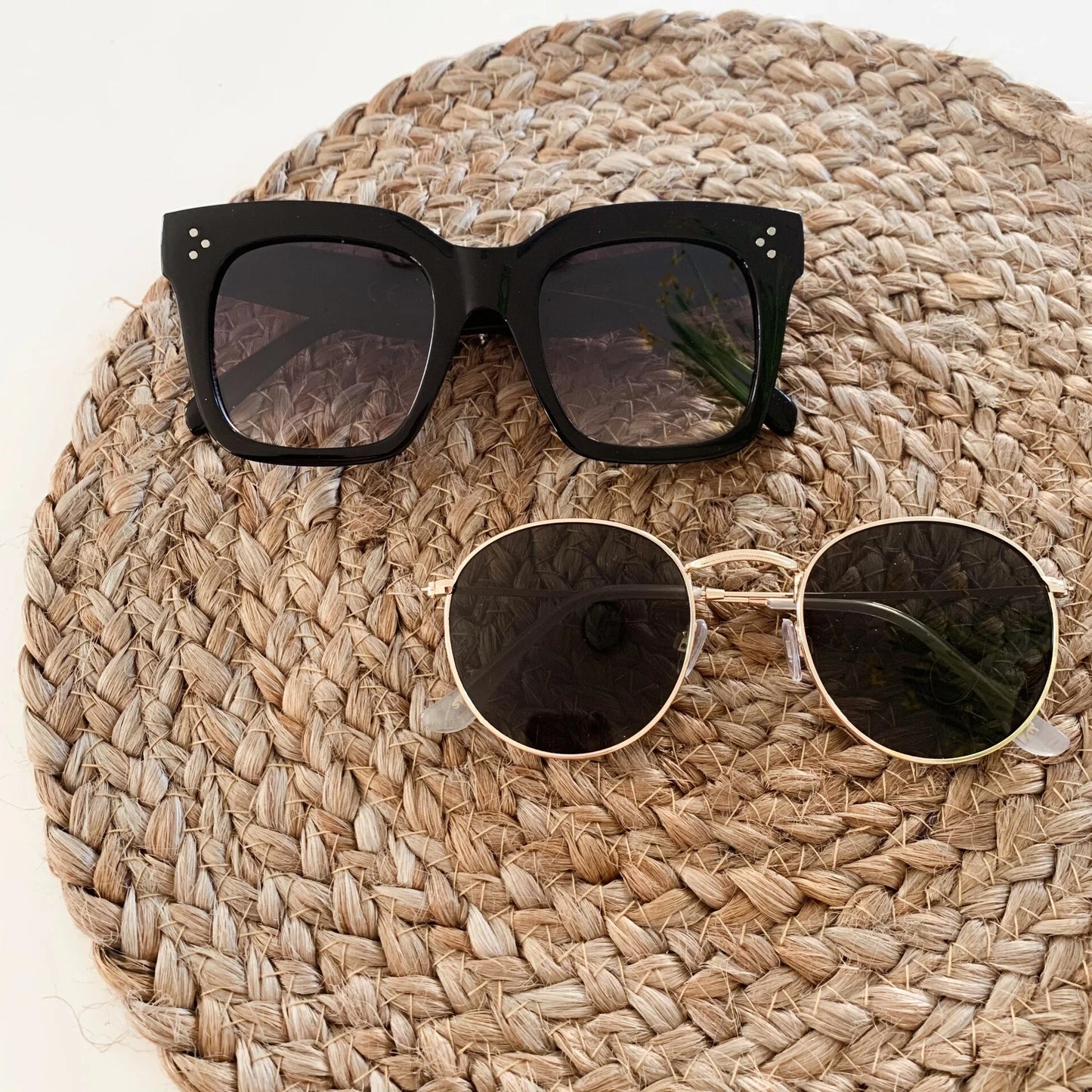 Black sunnies