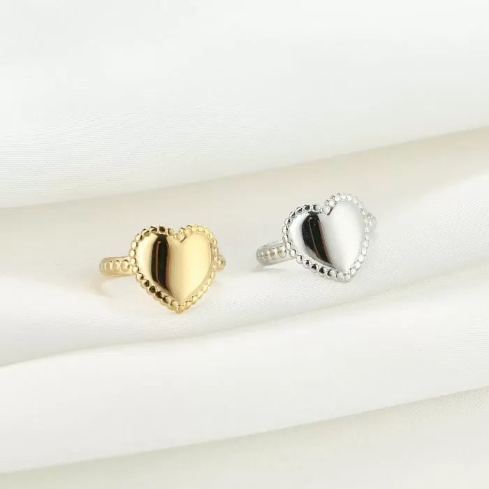 Ring met zegelhart goud