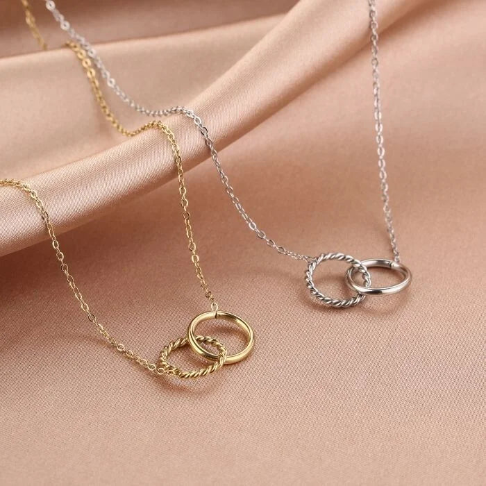 Connected ketting goud